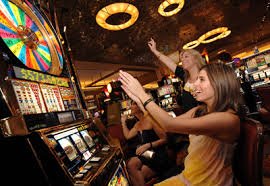 Stake selection and balance tracking in Jewels of Prosperity on hoki178 slot